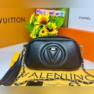 🆕️VALENTINO by MARIO VALENTINO Bella Leather Camera Crossbag MSRP: $695